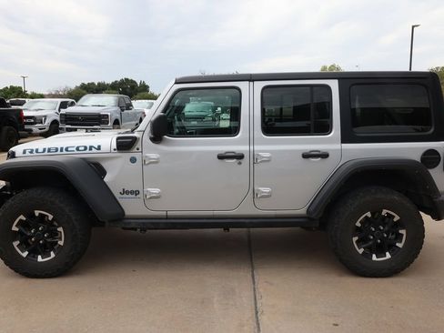 Used 2024 Jeep Wrangler Unlimited Rubicon 4xe AWD/4WD image 8