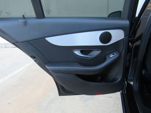 Used 2019 Mercedes-Benz C 300 Sedan image 18