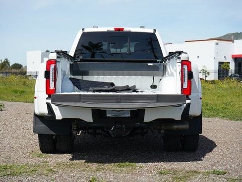 Used 2025 Ford F450 Platinum w/ Camper Package image 8