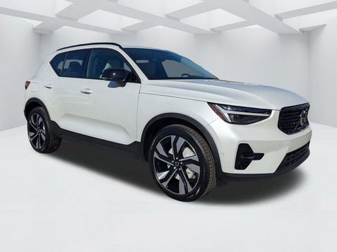 New 2026 Volvo XC40 B5 Ultra w/ Protection Package Premier AWD/4WD image 2
