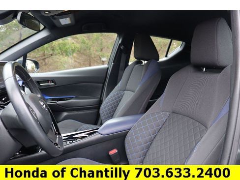 Used 2021 Toyota C-HR XLE image 23