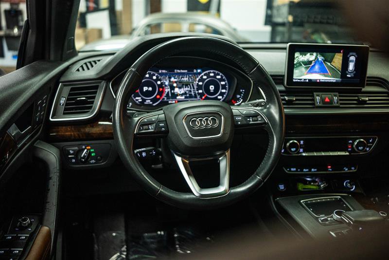 Used 2020 Audi Q5 2.0T Premium Plus AWD/4WD image 16