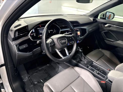 Used 2020 Audi Q3 2.0T Premium Plus w/ Premium Plus Package AWD/4WD image 15