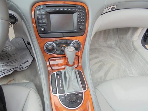 Used 2004 Mercedes-Benz SL 500 w/ Trim Pkg image 9