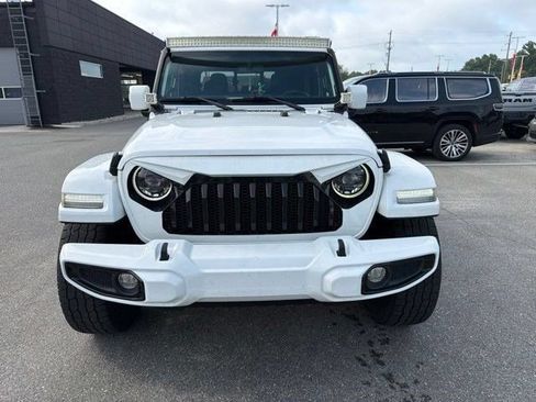 Used 2023 Jeep Gladiator Overland AWD/4WD image 4