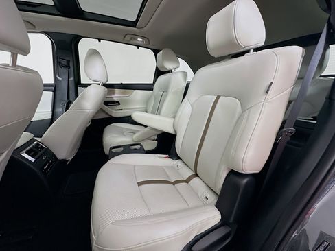 Certified 2024 MAZDA CX-90 Plug-In Hybrid w/ Premium Plus AWD/4WD image 26