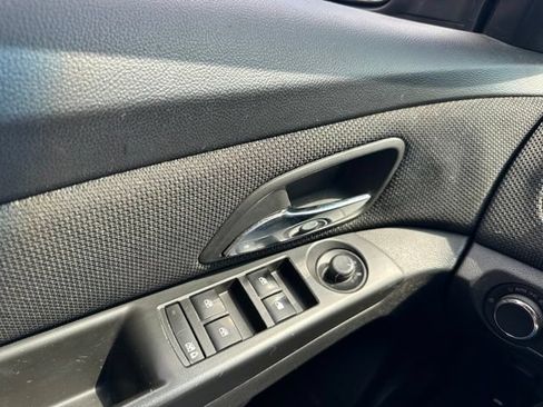 Used 2013 Chevrolet Cruze LT FWD image 14