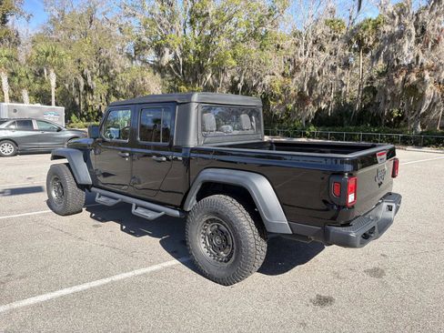Used 2020 Jeep Gladiator Sport w/ Quick Order Package 24S image 5