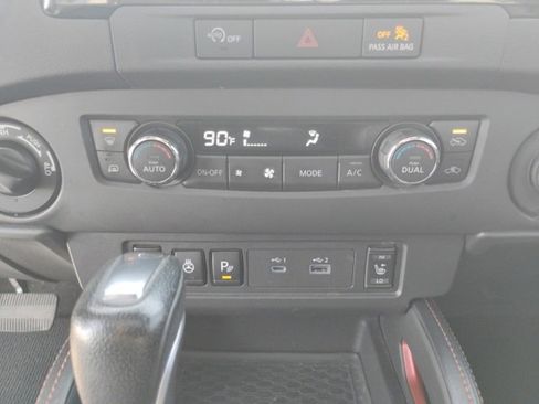 Used 2024 Nissan Frontier PRO-4X w/ Pro Premium Package image 17
