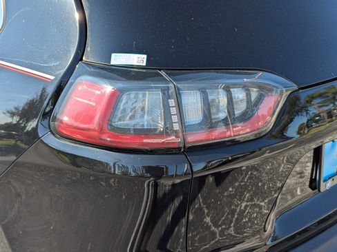 Used 2021 Jeep Cherokee Latitude Plus image 9