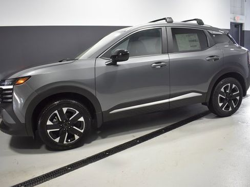 New 2026 Nissan Kicks SV w/ SV Premium Package image 2
