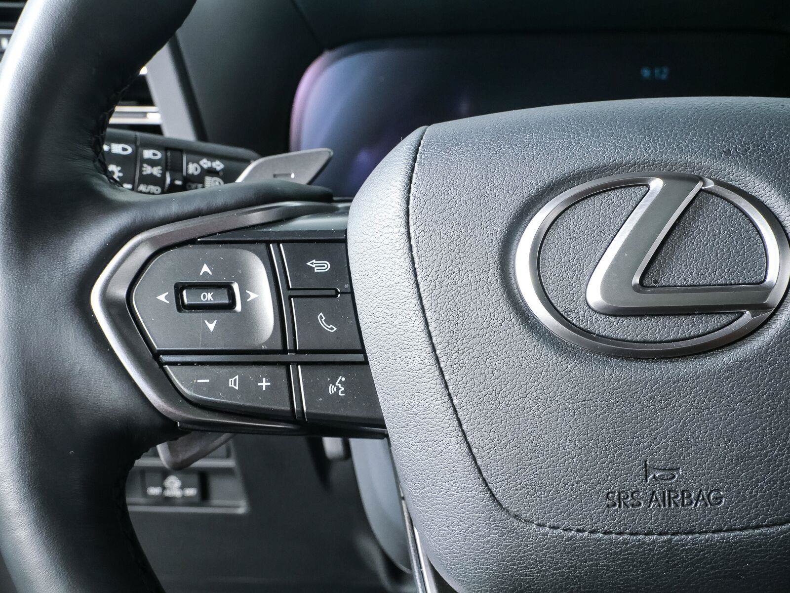 Used 2025 Lexus GX 550 w/ Accessory Package (Z1) AWD/4WD image 11
