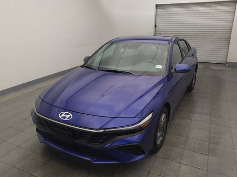 Used 2024 Hyundai Elantra SEL FWD image 15