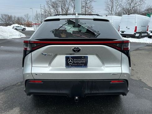 Used 2025 Toyota bZ4X AWD w/ Weather Package image 5