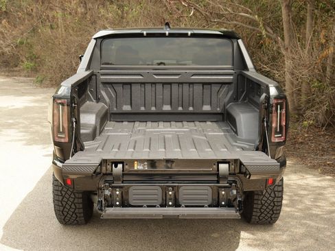 New 2025 GMC Hummer EV 3X w/ Extreme Off-Road Package image 36