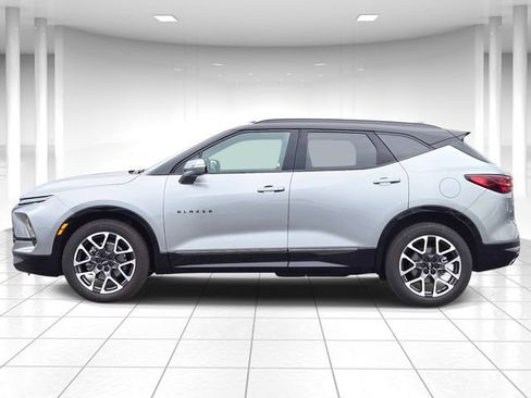 Certified 2024 Chevrolet Blazer RS w/ Enhanced Convenience Package AWD/4WD image 2