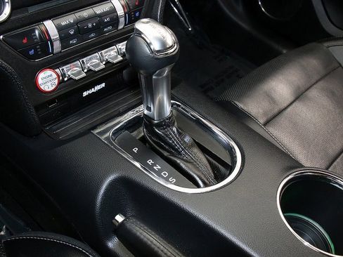 Used 2017 Ford Mustang Premium image 19