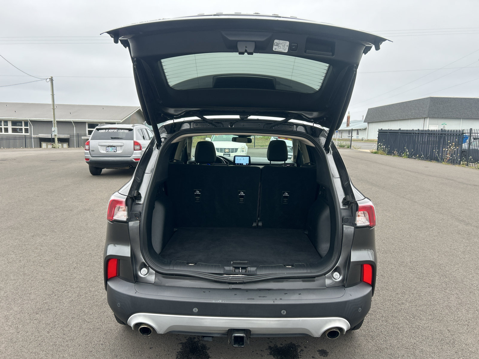 Certified 2020 Ford Escape Titanium AWD/4WD image 35