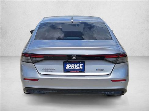 Used 2023 Honda Accord Touring image 6