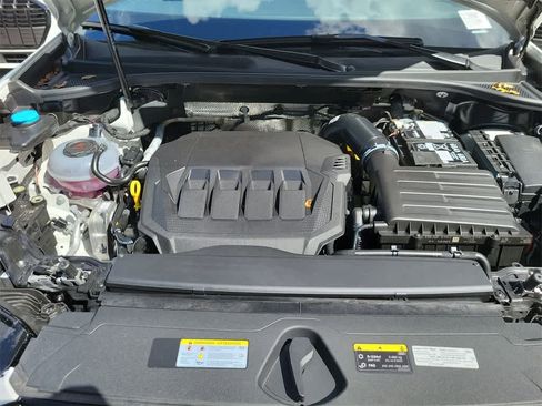 New 2025 Audi Q3 2.0T Premium image 9