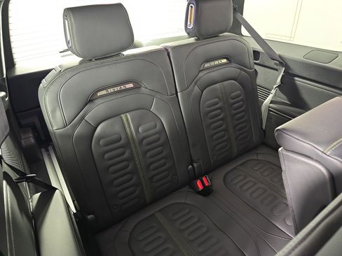 Used 2023 Rivian R1S Adventure image 25