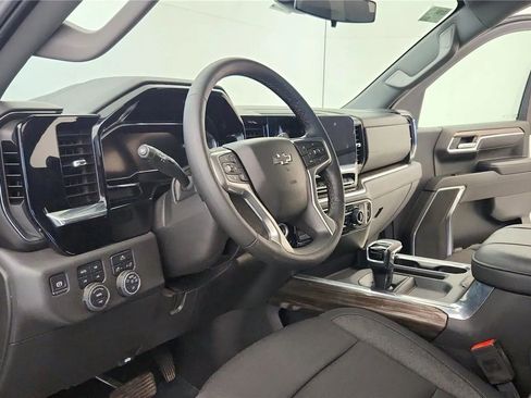 Used 2024 Chevrolet Silverado 1500 LT Trail Boss AWD/4WD image 23
