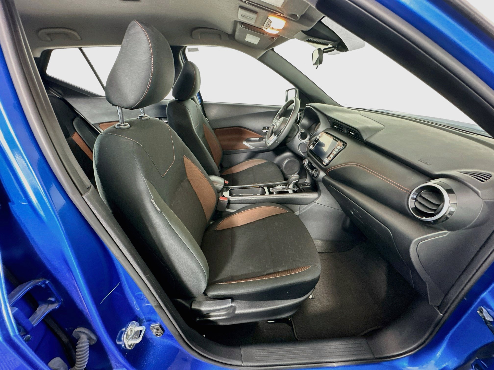 Used 2024 Nissan Kicks SR FWD image 30