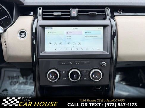 Used 2018 Land Rover Discovery SE image 32