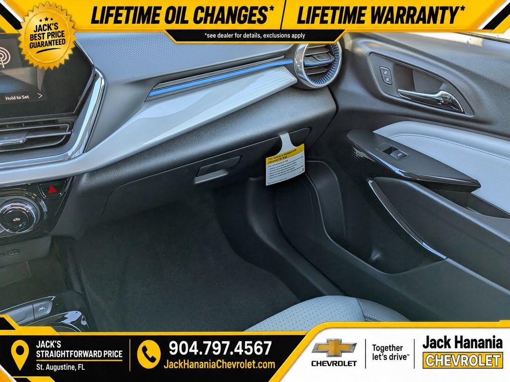 New 2026 Chevrolet Trax LT w/ Driver Confidence Package FWD image 16