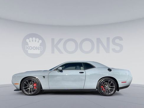 Used 2022 Dodge Challenger R/T Scat Pack w/ Driver Convenience Group image 2