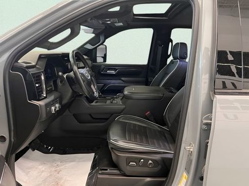 Used 2024 GMC Sierra 2500 AT4X image 15