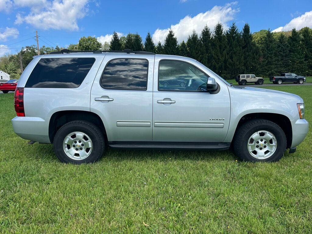 Used 2013 Chevrolet Tahoe LT w/ Luxury Package AWD/4WD image 2