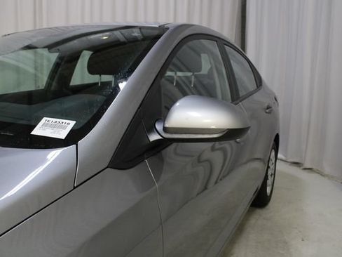 Used 2021 Hyundai Accent SE FWD image 32