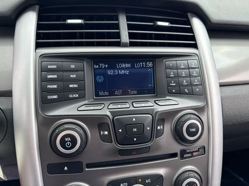 Used 2013 Ford Edge SEL FWD image 16