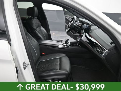 Used 2018 BMW M550i xDrive image 52