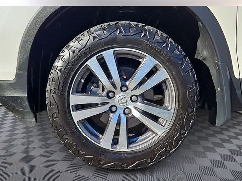 Used 2017 Honda Ridgeline RTS image 6