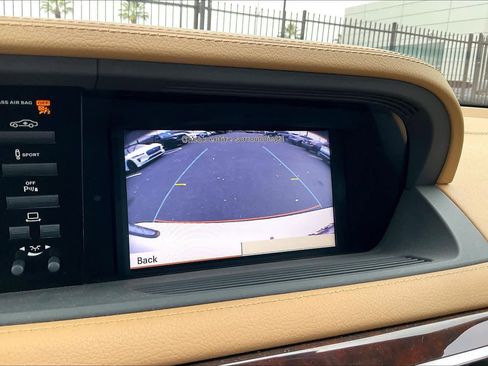 Used 2014 Mercedes-Benz CL 550 4MATIC image 23