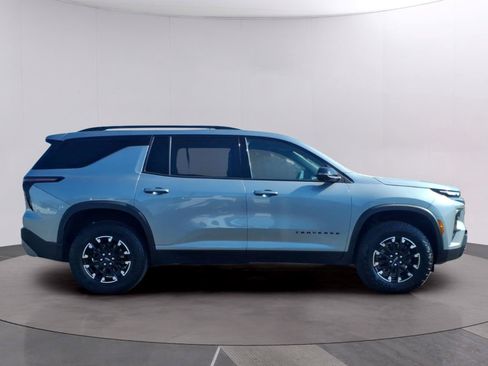 Used 2025 Chevrolet Traverse Z71 w/ Driver Confidence Package AWD/4WD image 6