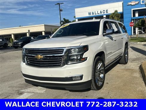 Used 2020 Chevrolet Suburban Premier w/ Premier Plus Edition image 2
