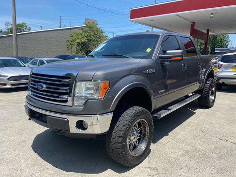 Used 2013 Ford F150 Lariat w/ Mid Equipment Group image 2