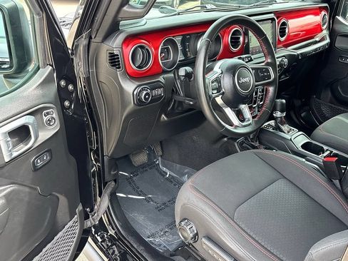 Used 2022 Jeep Wrangler Unlimited Rubicon w/ LED Lighting Group AWD/4WD image 9