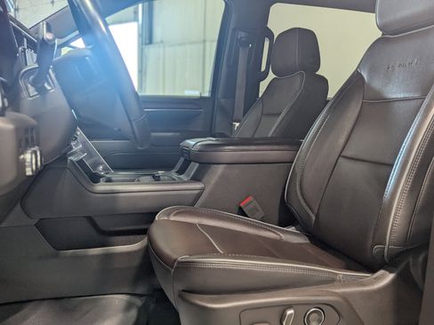 Used 2024 GMC Sierra 3500 Denali w/ Denali Reserve Package image 12