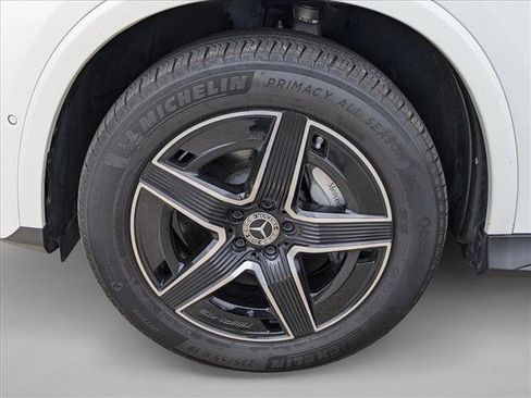 Used 2025 Mercedes-Benz GLC 300 4MATIC w/ AMG Line image 23