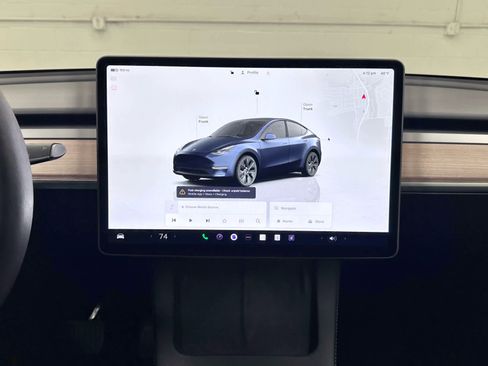 Used 2024 Tesla Model Y Long Range image 28