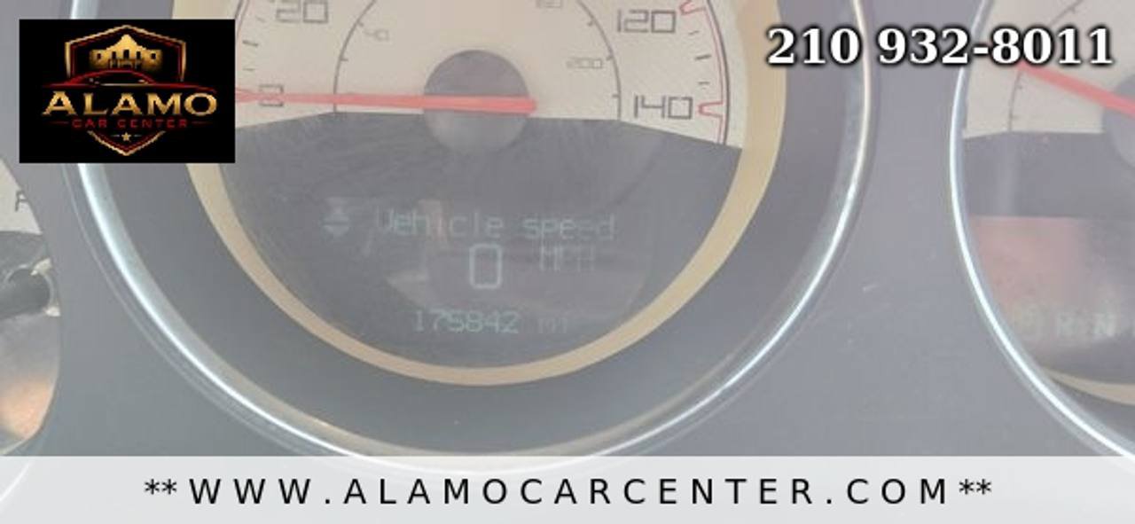 Used 2014 Dodge Challenger SXT RWD image 32