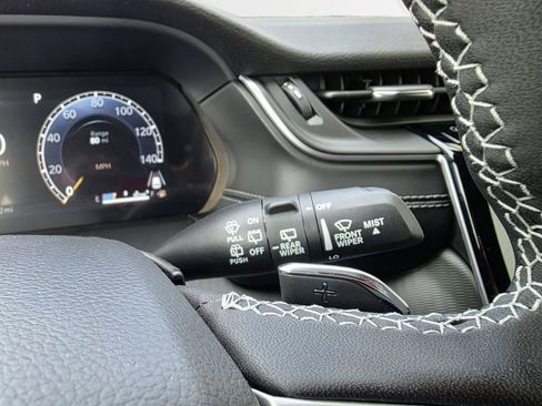 New 2025 Jeep Grand Cherokee L Altitude image 23