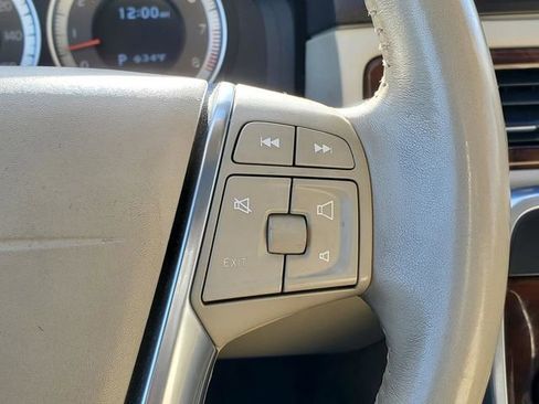 Used 2013 Volvo XC70 T6 image 19