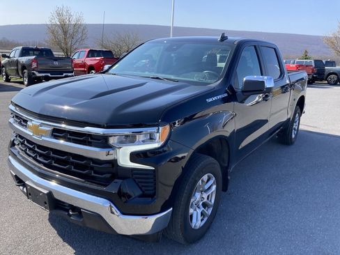 Used 2023 Chevrolet Silverado 1500 LT image 3