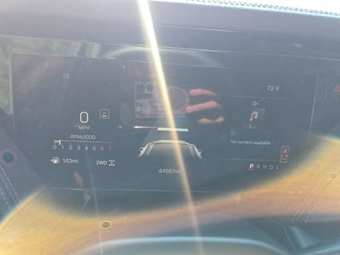 Used 2025 GMC Yukon XL Denali AWD/4WD image 21