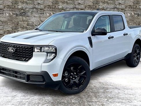 New 2025 Ford Maverick XLT w/ XLT Luxury Package image 2